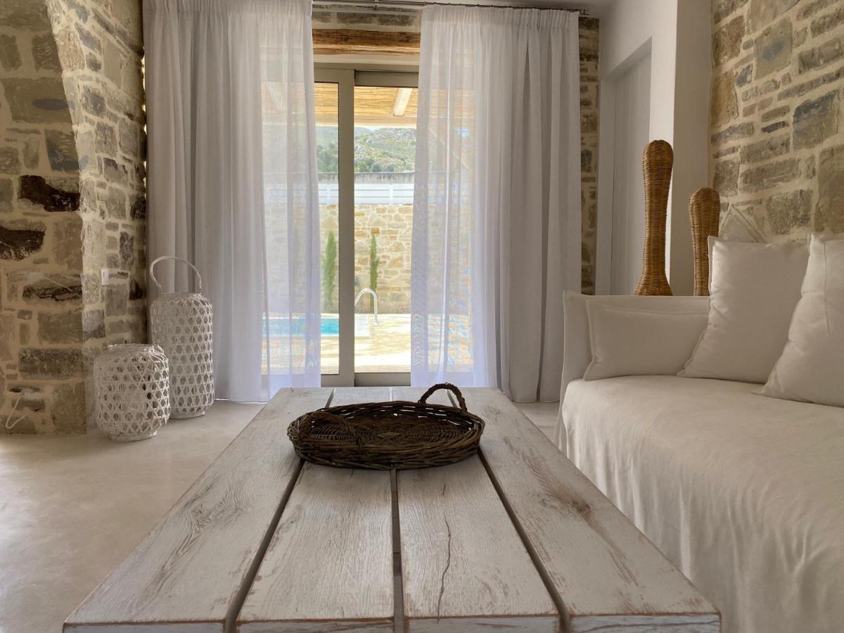 Laini Luxury Suites Pombia Exterior photo